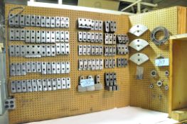 Lot-Chuck Jaws on (1) Wall Display