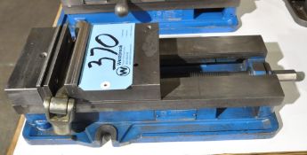 Kurt Model D688, 6