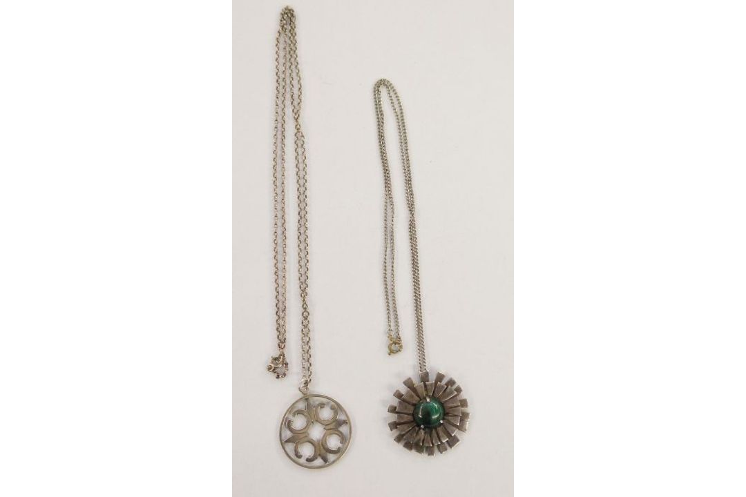 Scottish silver pendant, Edinburgh 1975, of circular form with pierced design, on belcher link chain - Image 2 of 3