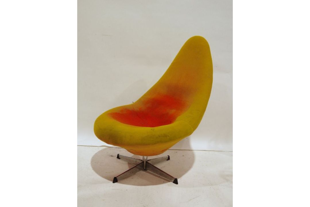 Arne Dahlen 1960's swivel chair in yellow fabric, on chrome base