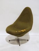 Mid century (1960's) Arne Dahlen swivel chair in green fabric, on chrome base