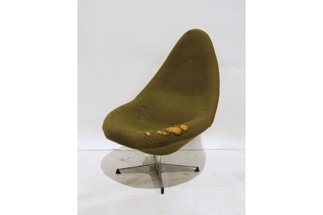 Mid century (1960's) Arne Dahlen swivel chair in green fabric, on chrome base