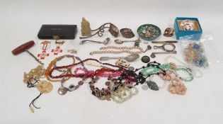 Small quantity of collectables to include silver engraved propelling pencil, corkscrew, Chinese