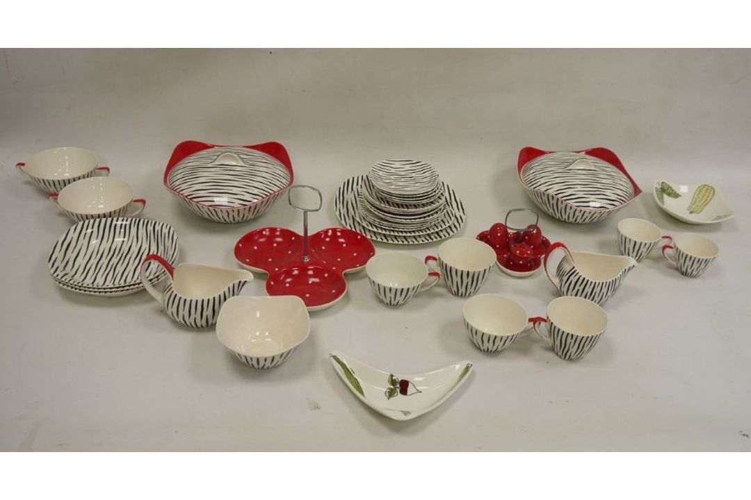 Midwinter fashion shape Zambesi pattern part dinner service, mid century, printed marks, - Image 2 of 40