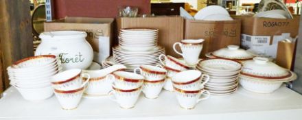 Royal Grafton part dinner service