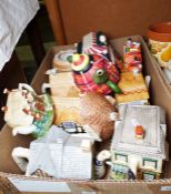 Collection of novelty teapots in the form of cottages and houses (1 box)