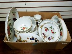 Royal Worcester 'Evesham' pattern part dinner service (1 box)