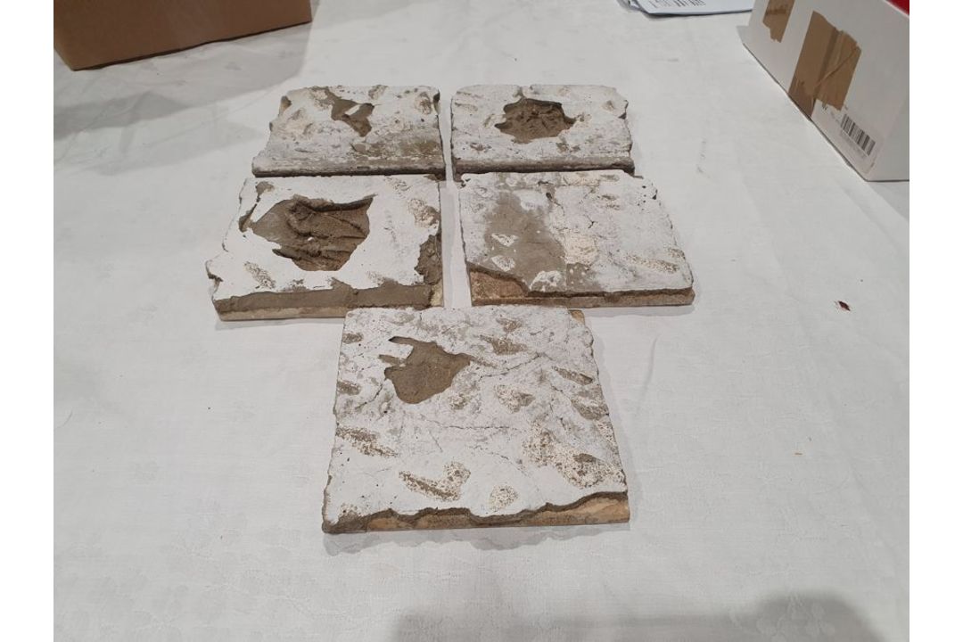 14 blue and white delft tiles, each of two figures, within circle to include wrestling and - Image 5 of 5