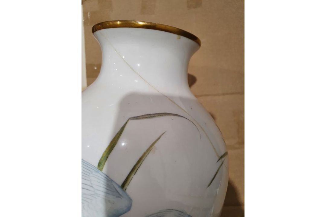 Three Franklin porcelain limited edition vases 'Meadowland Bird Vase', 'Woodland Bird Vase' and ' - Image 10 of 14
