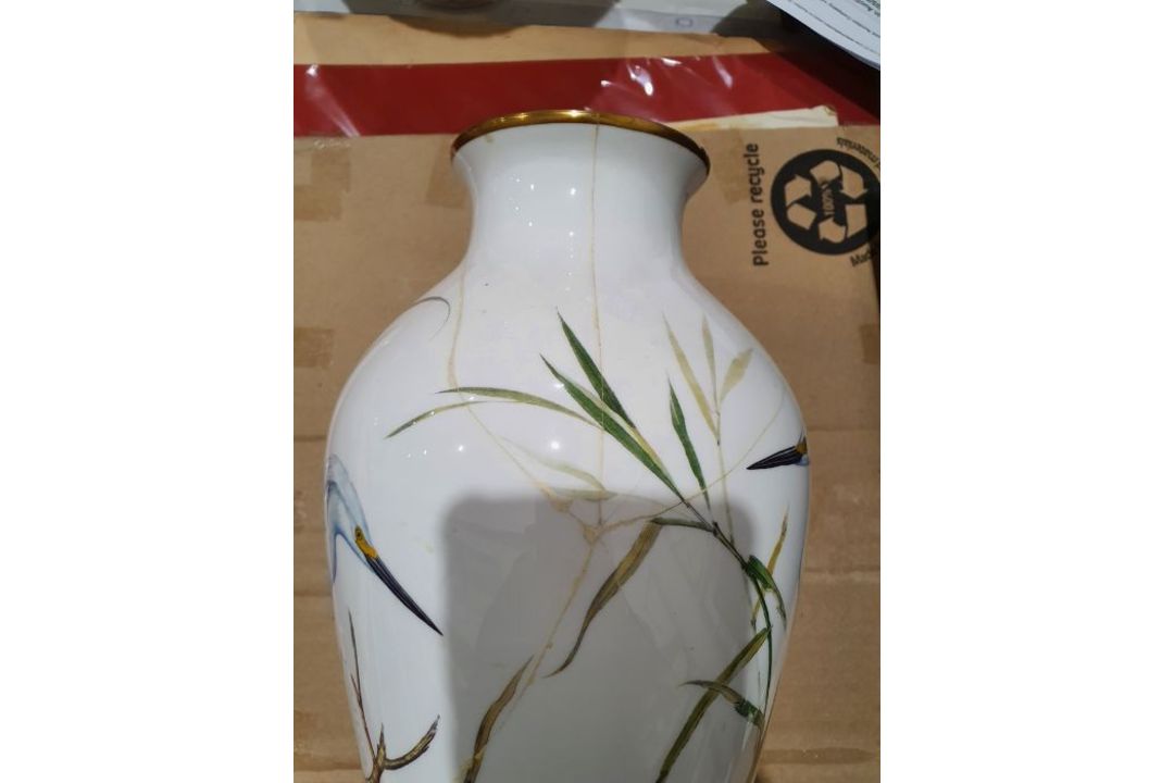 Three Franklin porcelain limited edition vases 'Meadowland Bird Vase', 'Woodland Bird Vase' and ' - Image 8 of 14