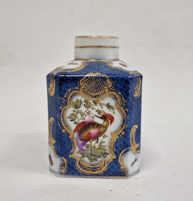 18th century Worcester porcelain tea caddy decorated to a blue scale ground with exotic birds and - Image 2 of 6