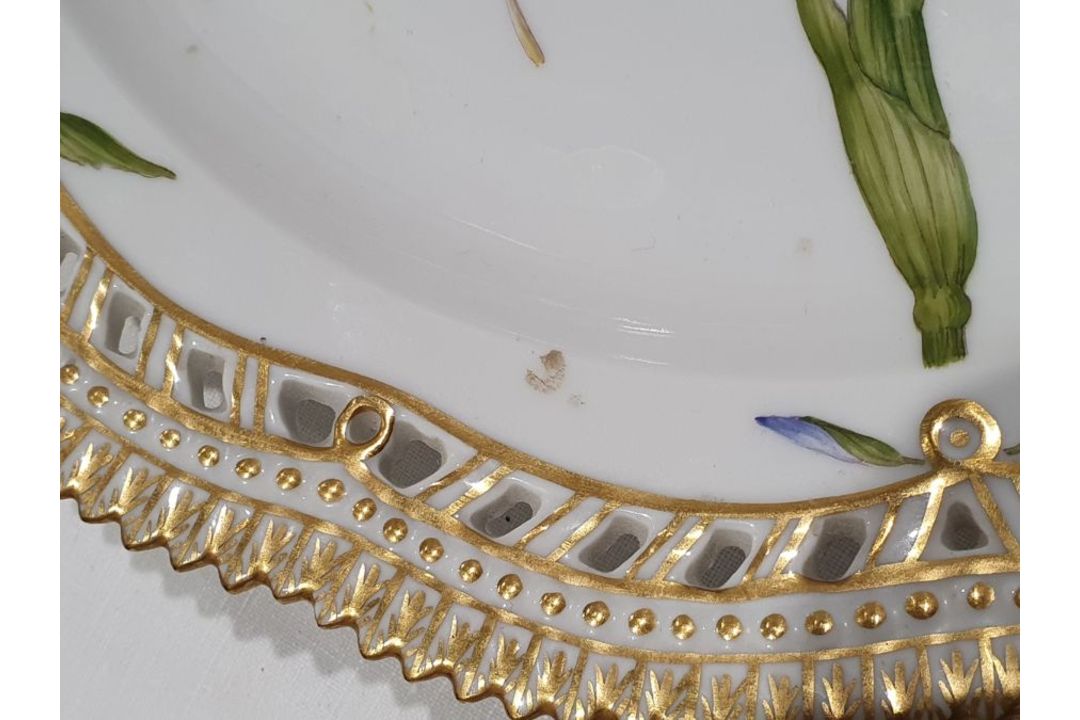Royal Copenhagen 'Flora Danika' plate 'Iris Spuria L', no.3526 with pierced gilt serrated border, - Image 7 of 8