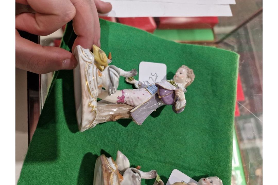 19th century Meissen figure of boy feeding ducks, on gilt scroll decorated circular base, 12cm - Image 10 of 14