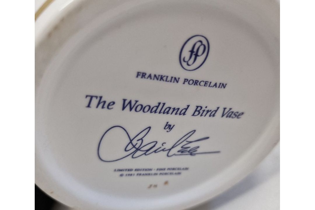 Three Franklin porcelain limited edition vases 'Meadowland Bird Vase', 'Woodland Bird Vase' and ' - Image 7 of 14