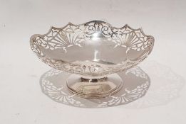 Mid 20th century silver bonbon dish with pierced sides, on circular foot, Birmingham 1952, 4.5ozt