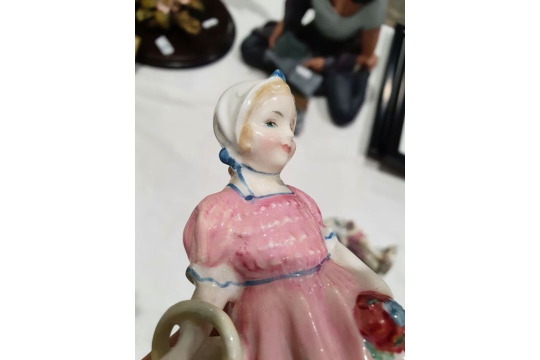 19th century Meissen porcelain figure of classical maiden with basket of flowers, 13cm high and - Image 8 of 14