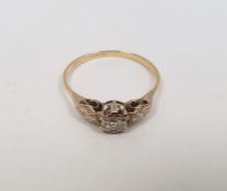 18ct gold and solitaire diamond ring set stone in illusory mount, gross weight 2.9g