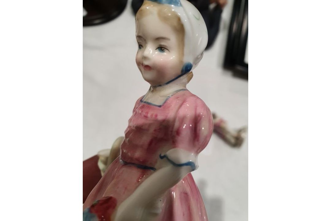 19th century Meissen porcelain figure of classical maiden with basket of flowers, 13cm high and - Image 5 of 14