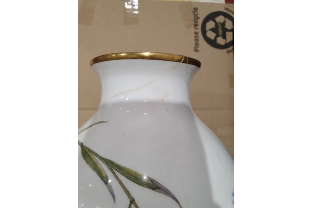 Three Franklin porcelain limited edition vases 'Meadowland Bird Vase', 'Woodland Bird Vase' and ' - Image 11 of 14