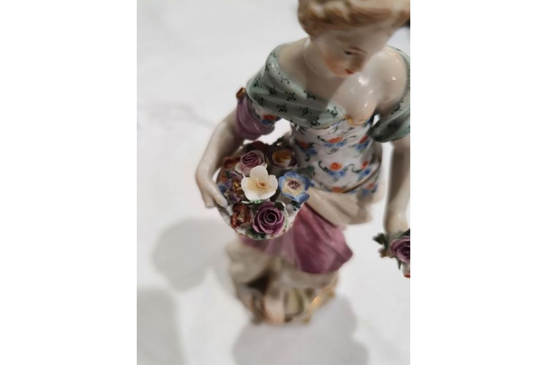 19th century Meissen porcelain figure of classical maiden with basket of flowers, 13cm high and - Image 13 of 14