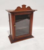 20th century oak wall-hanging glazed cabinet, 73cm x 59cm x 31cm