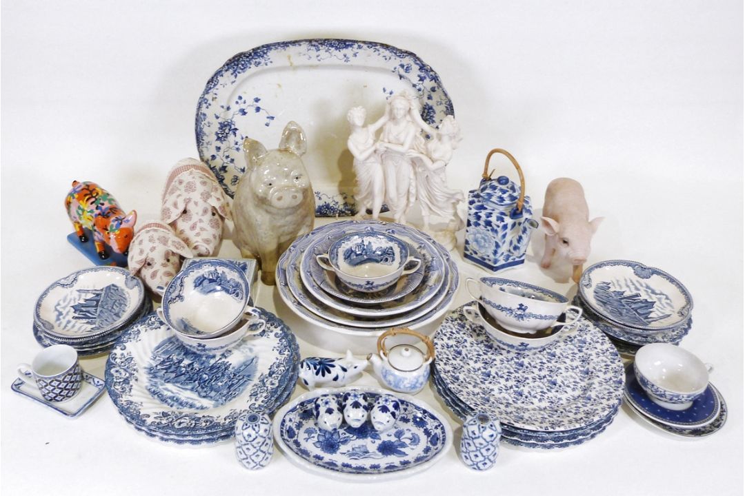 Three MF&Co jugs, various models of pigs and various chinawares (3 boxes) - Image 1 of 4