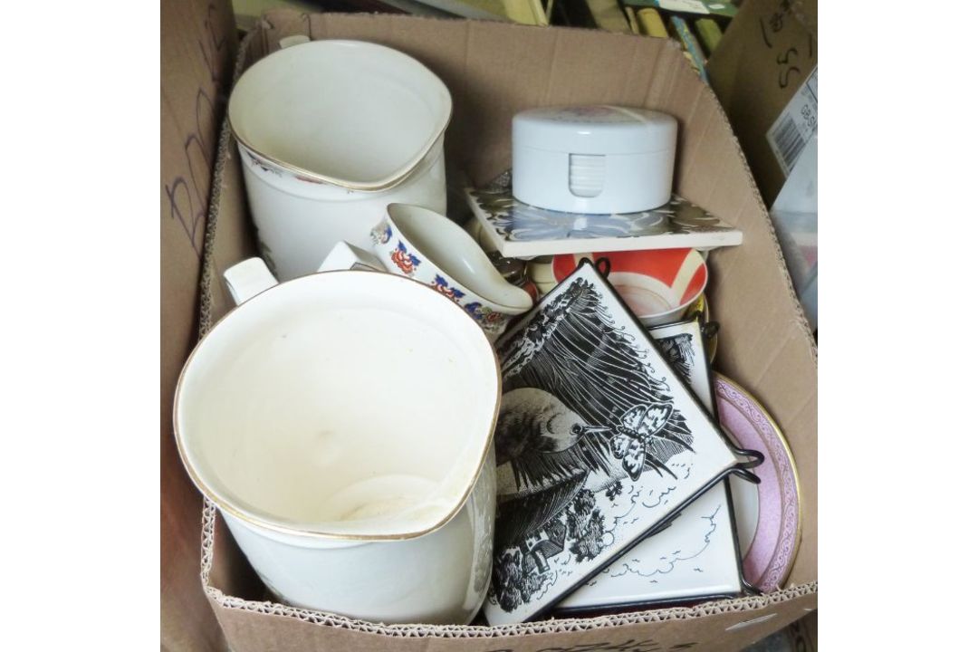 Three MF&Co jugs, various models of pigs and various chinawares (3 boxes) - Image 3 of 4