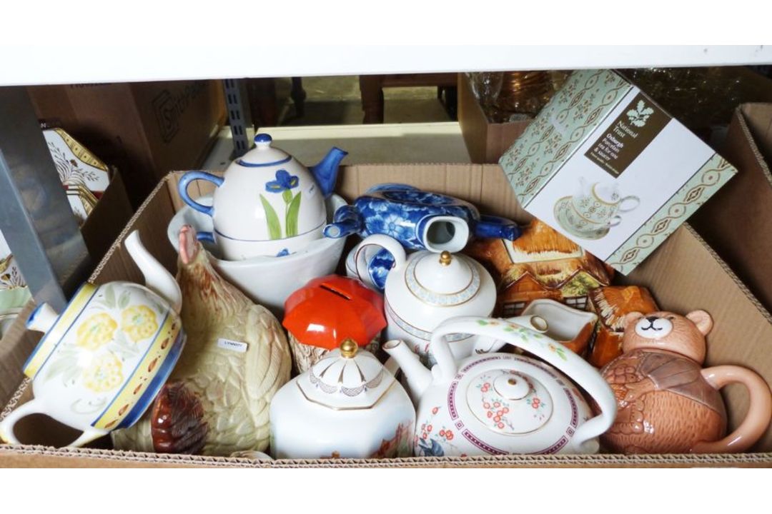 Price Cottageware 'Ye Olde Cottage' teapot, sugar bowl and milk jug, various assorted teapots and - Image 2 of 2
