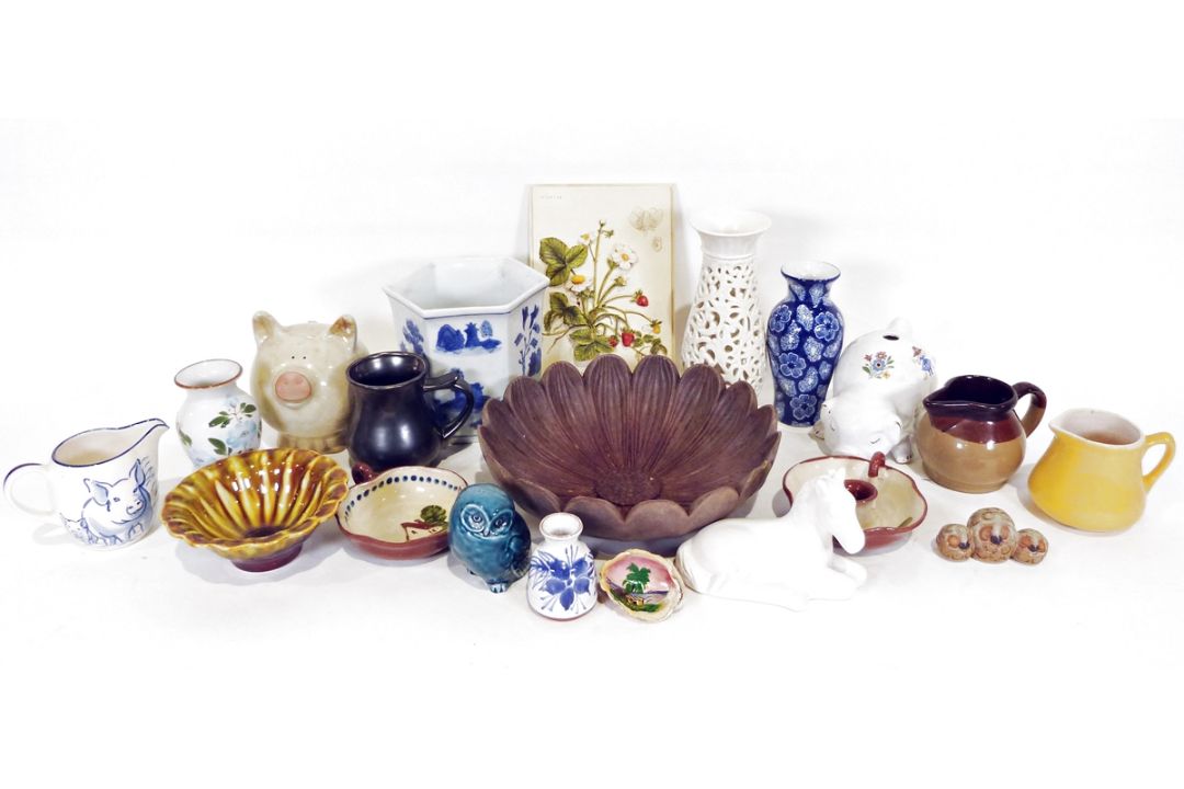 Price Cottageware 'Ye Olde Cottage' teapot, sugar bowl and milk jug, various assorted teapots and - Image 1 of 2