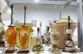 Seven various table lamps and a pair of orange lustre table lamps (9)