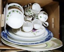 Colclough part tea service with ivy leaf decoration, a Caithness glass vase with black and white