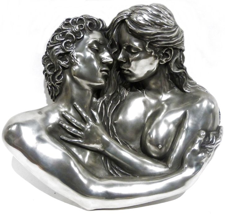 Composite wall-mounted sculpture of two lovers with silvered effect