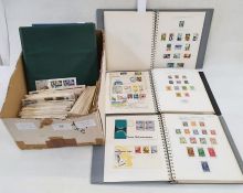 Australia & New Zealand: Boxed collection in 5 albums and 300+ mostly Australian Covers (including