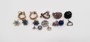 Pair 9ct gold earrings and quantity of single earrings, variously set