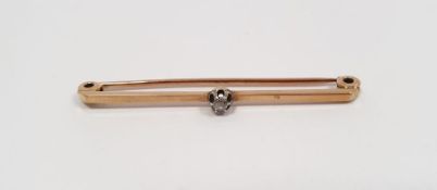 15ct gold and solitaire diamond bar brooch set single tiny diamond, approx. 0.02ct, 2g