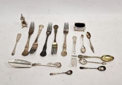 Silver salt with blue glass liner and silver pepperette, approx. 2.3ozt and electroplated and