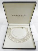 Silver and pearl collarette