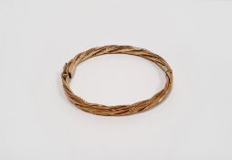 9ct gold ropetwist bangle, stamped 375, 17g