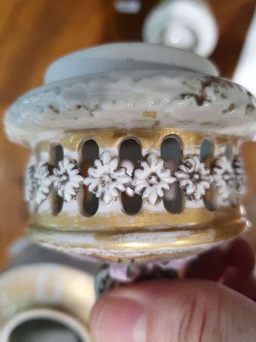 Pair antique Dresden covered pot-pourri vases, each with wreath ribbon ring handle to the - Image 23 of 36
