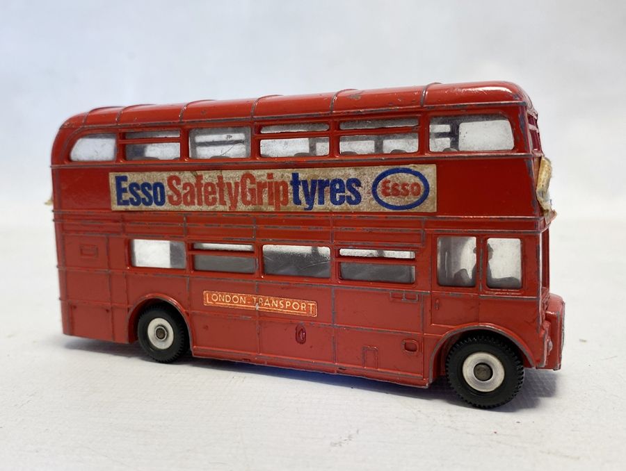 Playworn Dinky diecast models to include 434 Crash Truck, 251 Aveling Barford Diesel Roller, 970 - Image 3 of 3