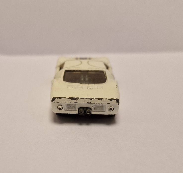 Matchbox Lesney unboxed diecast model Matchbox series no. 41 Ford GT with White Body, no.6 decal, - Image 4 of 5