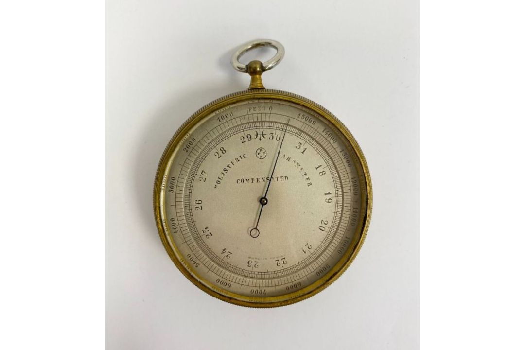French brass cased holosteric compensated barometer produced by Pertuis, Hulot, Bourgeois &