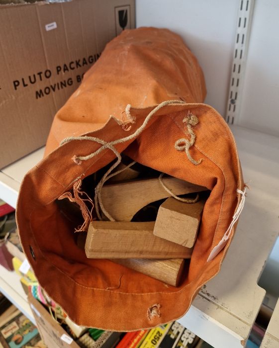 Chad Valley Give A Show battery operated projector together with two Whizz tip-cat set cricket bats, - Image 4 of 4