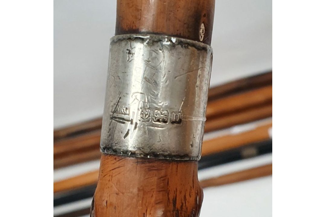 Quantity of assorted walking sticks to include a child's hunting crop with the horn handle formed as - Image 3 of 12