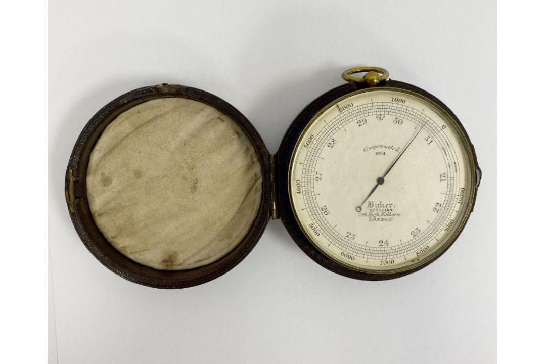 Mid-late 19th century brass-cased Baker compensated pocket barometer, the dial marked Baker no.