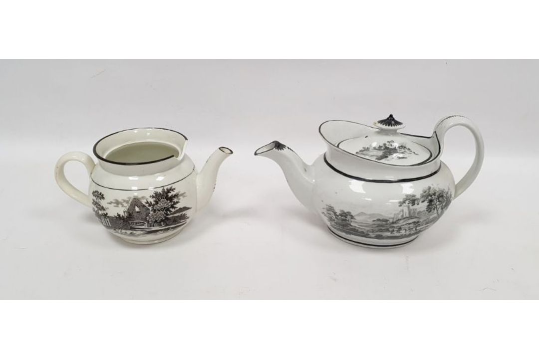 Early 19th century English porcelain teapot and cover printed en grisaille with travellers in - Image 1 of 2