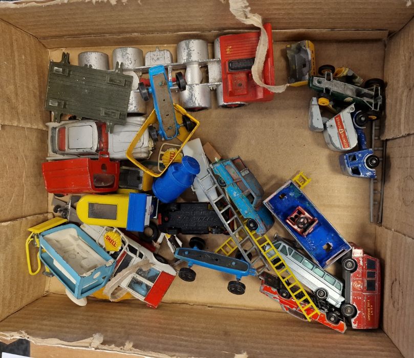 Collection of playworn diecast models to include Crescent toy tractor, Dinky Toys 135 Triumph - Image 3 of 3