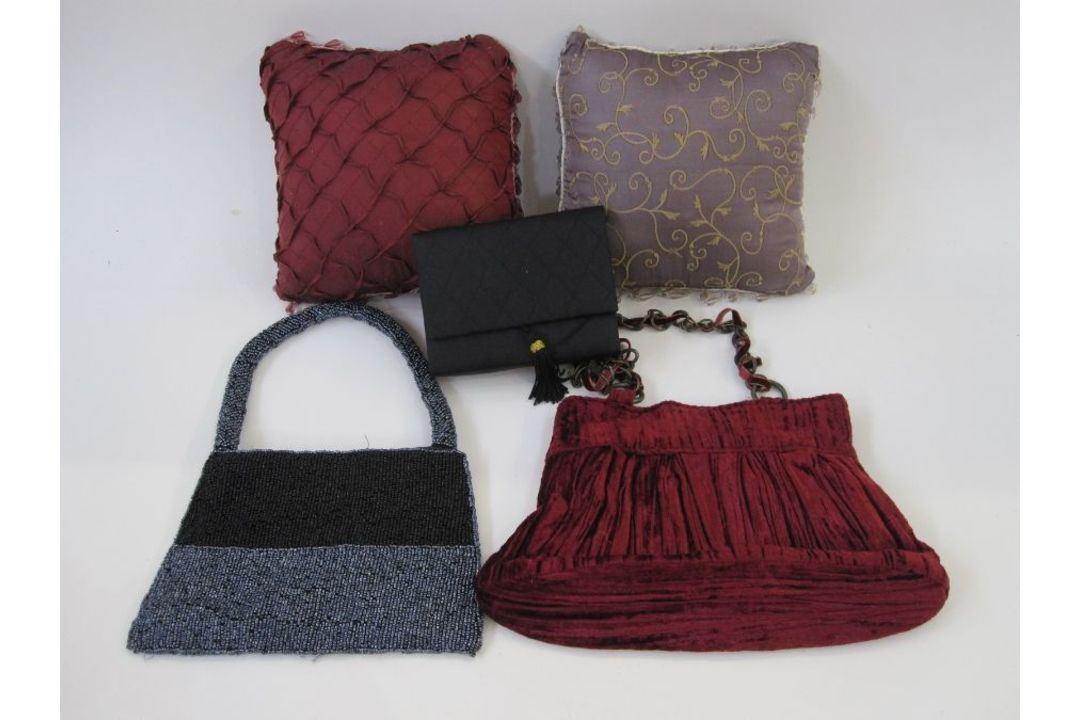Box of middle-eastern sequinned and bejewelled textiles, two small silk cushions, three small fabric - Image 2 of 3