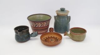 Small quantity of Godshill Pottery items to include a twin handled and lidded storage jar with