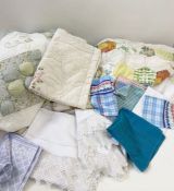 Quantity of table linen and a large modern quilt and another, cut and drawn thread, napkins, etc. (1